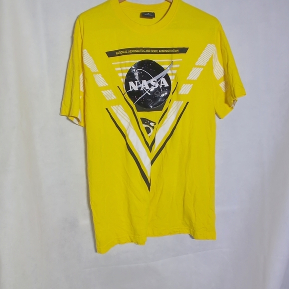NASA Plastic Planet XL Yellow  Men's T-Shirt - Picture 3 of 6